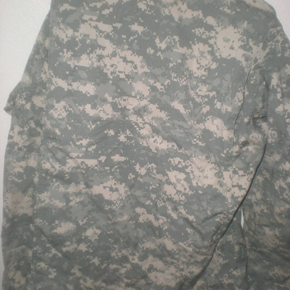 Army Combat Uniform Jacket Size Medium - image 3